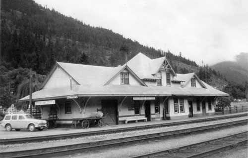 Image of railway station