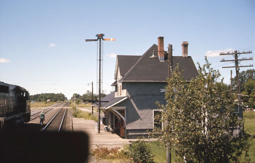 Pinewood CN Station